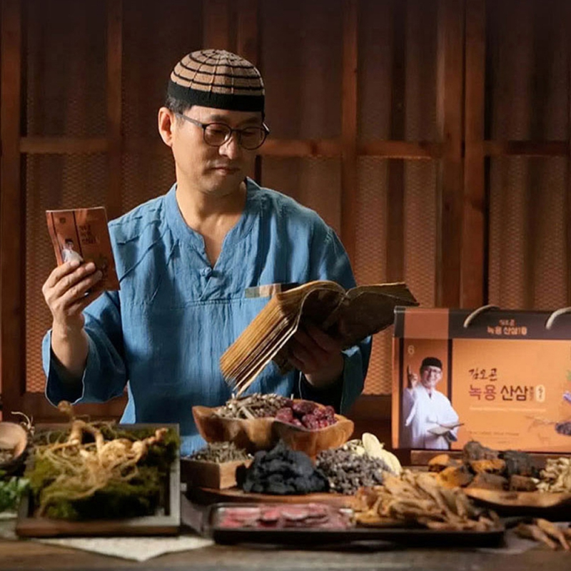 더진한 김오곤 녹용산삼배양근골드 70mg X 30포 X 2박스 2개월 + 침향환골드10환 상품이미지