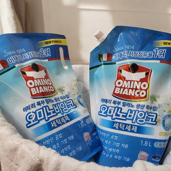 오미노비앙코 화이트머스크향 세탁세제 리필용 1.8L 6개입 상품이미지