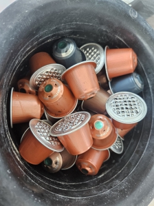 열심히 마시고 열심히모으고있어요