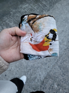 외출시엔 손수건을...