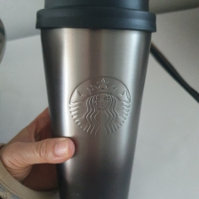 외출 필수템 텀블러 챙기기 