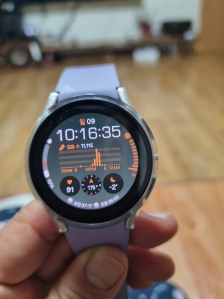 만천일백십오보 걸었네요