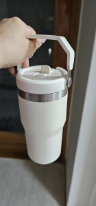 외출할때 마다 잊지 말고 언제나 들고 다녀요