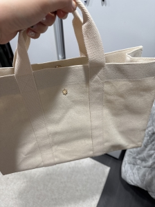 안쓰는 면재질 가방 장바구니로 이용해요!