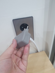 청소기 충전 후 빼놓기