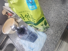 리필제품구매하여 덜어쓰기~