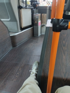 오늘도 버스타고~