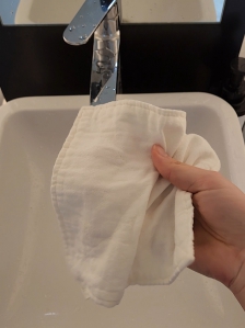 티슈 대신 손수건 들고다녀요! 