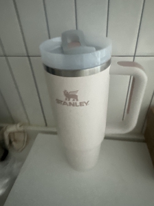 최대한 일회용품 사용을 줄여요 !