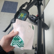 자전거타면 손수건필수