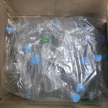 생수병 밟아서 분리배출 해요