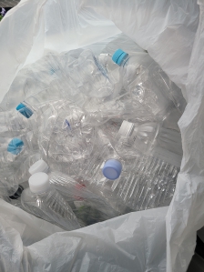 페트병 열심히 모으는중