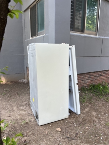 대형 냉장고 배출!