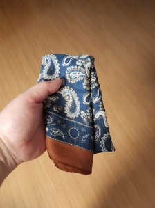 개인 손수건 사용하기