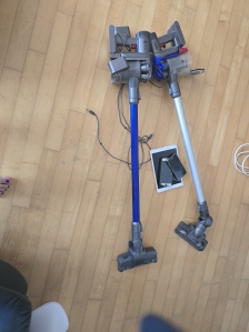 청소기및핸드폰