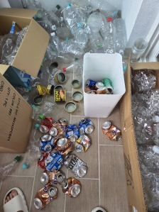 모으고 모아 떠나보냅니다~