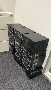 컴퓨터 데스크탑 배출합니다. 