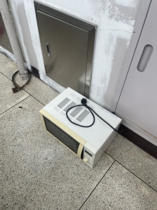 돈내고 힘들게 버려야하는 거 무료로 집앞 수거까지