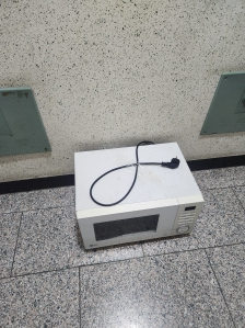 폐가전(전자레인지)  분리수거