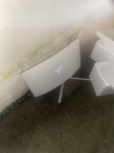 모니터 버렸습니다