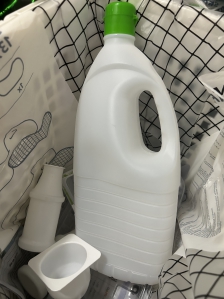 쓰레기 버릴때 라벨제거 필수죠~