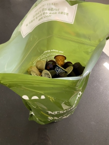 늘 모아서 보내고 있어요. 