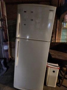 이사하며 냉장고랑 공청기 tV 신청했어요~