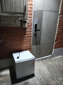 미니냉장고 공짜로 배출