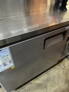 업소용 냉장고 오래 쓰다가 고치는게 더 비싸서 그만