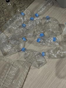 라벨제거 후 페트병 모아모아