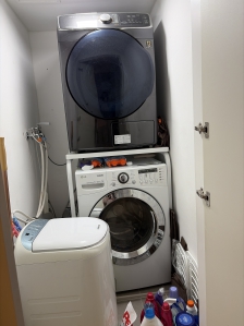 세탁기,건조기,소형 세탁기 모두 배출합니다.