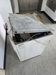 오래된 폐세탁기 수거