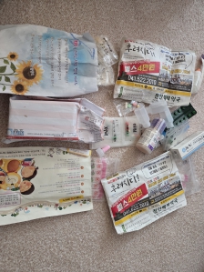 동생 집에 쌓여 있던 폐의약품들 전문수거함에 배출합니다