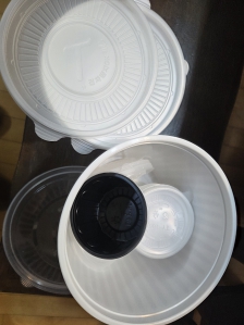 과탄산으로 씻으면 고추물도 잘빠져요.